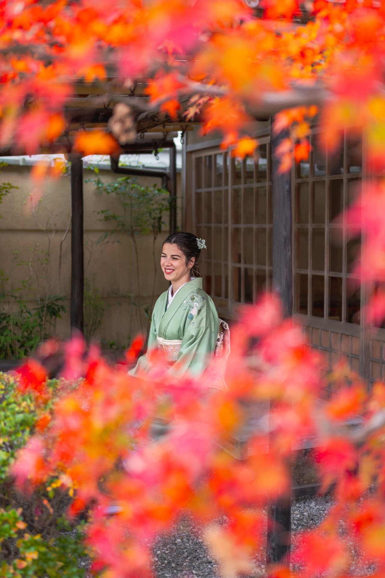 Kimono in the leaves